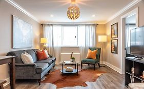 Heart Of Downtown 2Bd 1Free Parking View! Lm1008